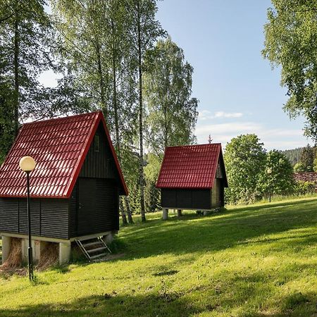 Chatky Skalni Mlyn Adršpach Kültér fotó